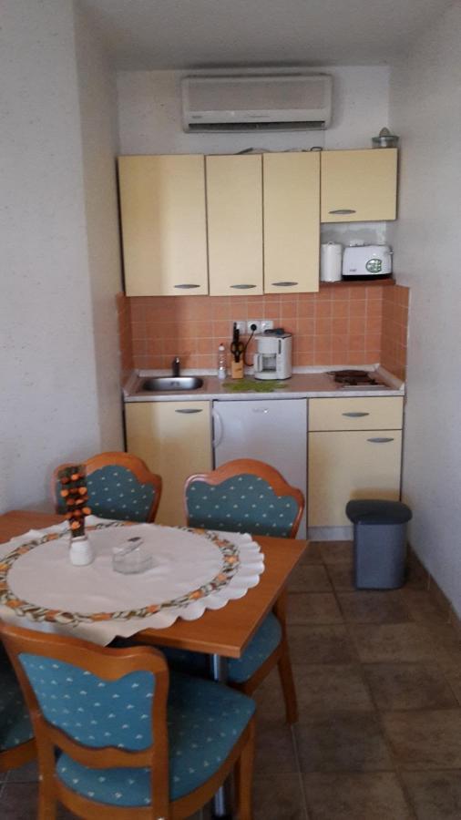 Ferienhaus Vesna 维耶拉克 外观 照片
