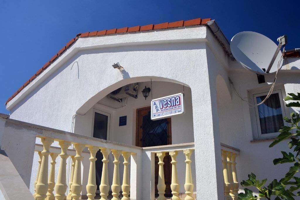 Ferienhaus Vesna 维耶拉克 外观 照片